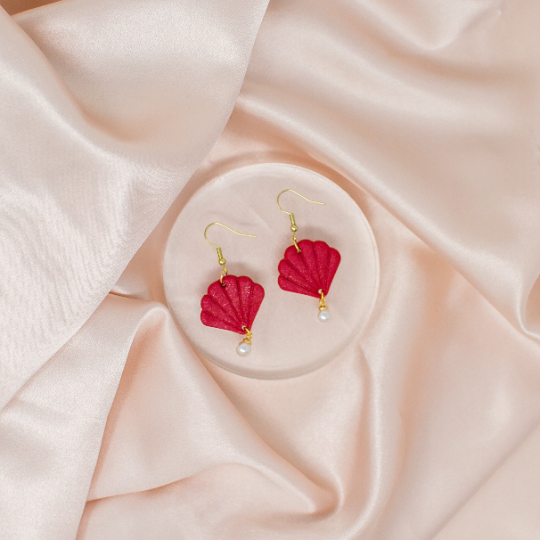 Cute Red & Gold Pearl Scallop Dangle Earrings