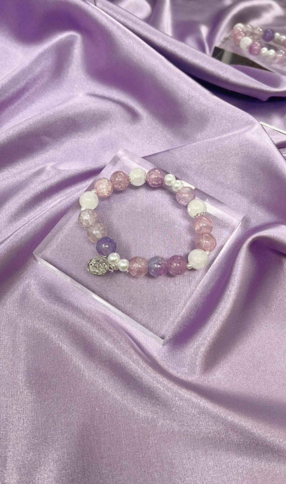 Purple and White Silver Rose Charm Beaded Bracelet