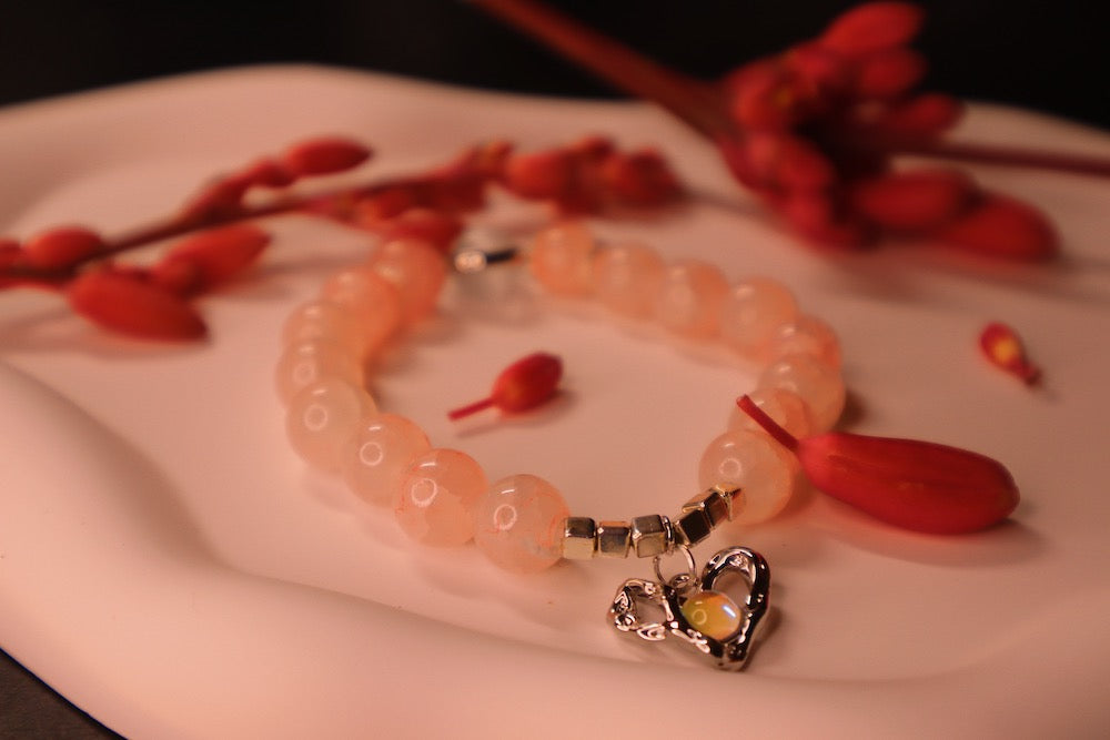 Cute Light Pink Beaded Bracelet with Romantic Heart Charm