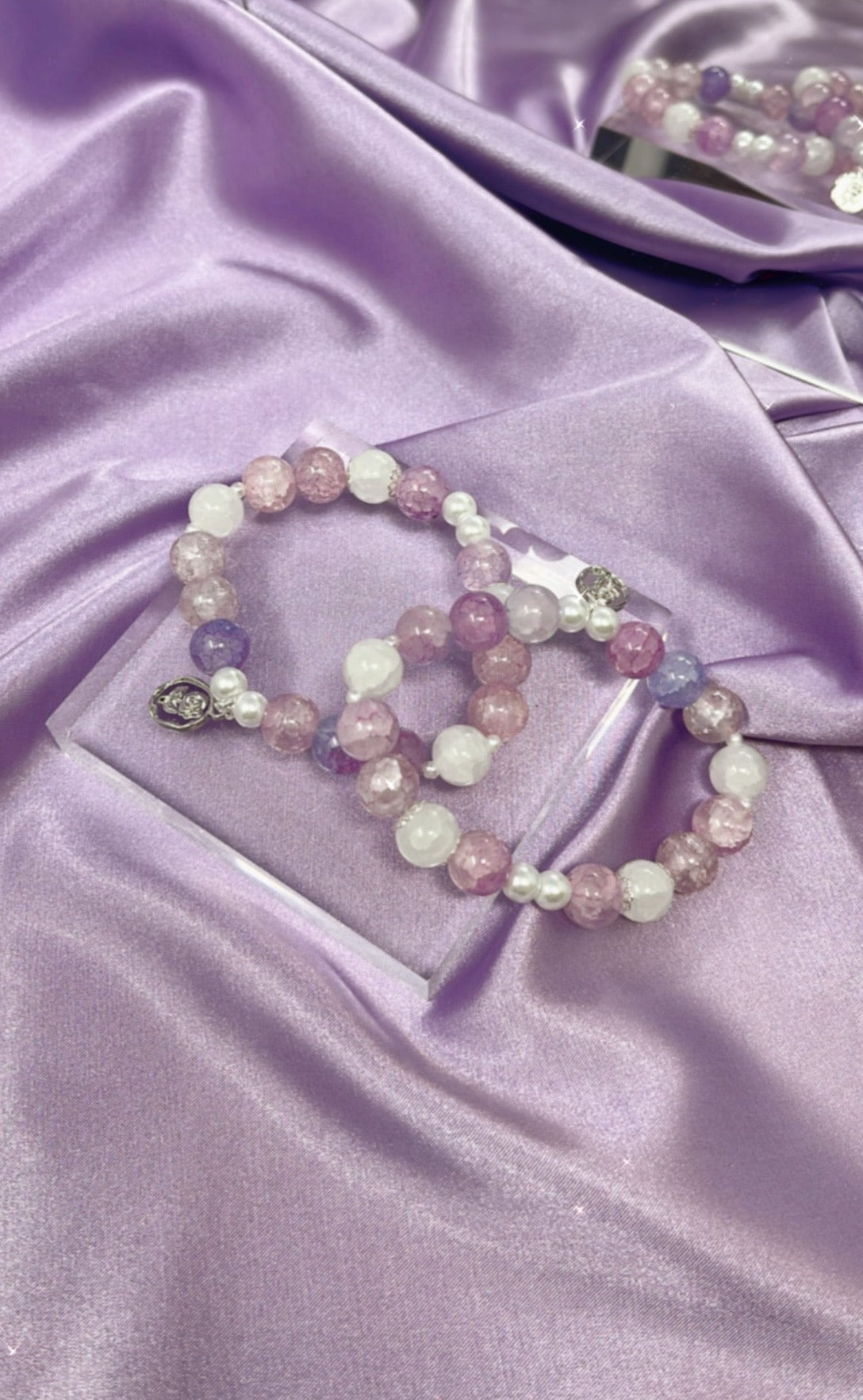 Purple and White Silver Rose Charm Beaded Bracelet